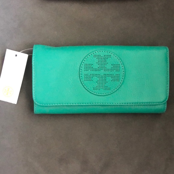 Tory Burch Handbags - Tory Burch Kipp Envelope Continental Wallet
